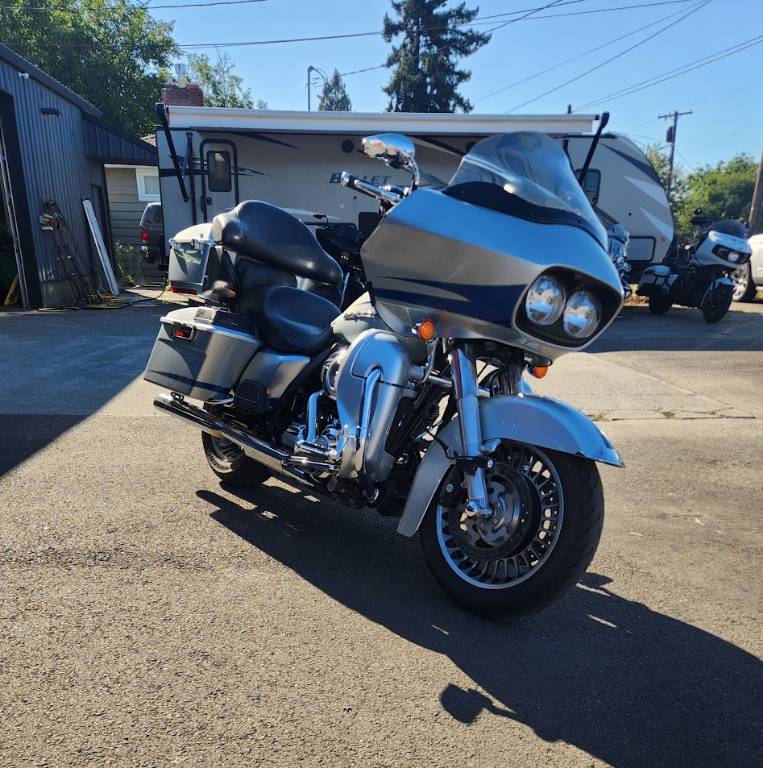 Picture of 2011 Harley-Davidson FLTRU Road Glide Ultra